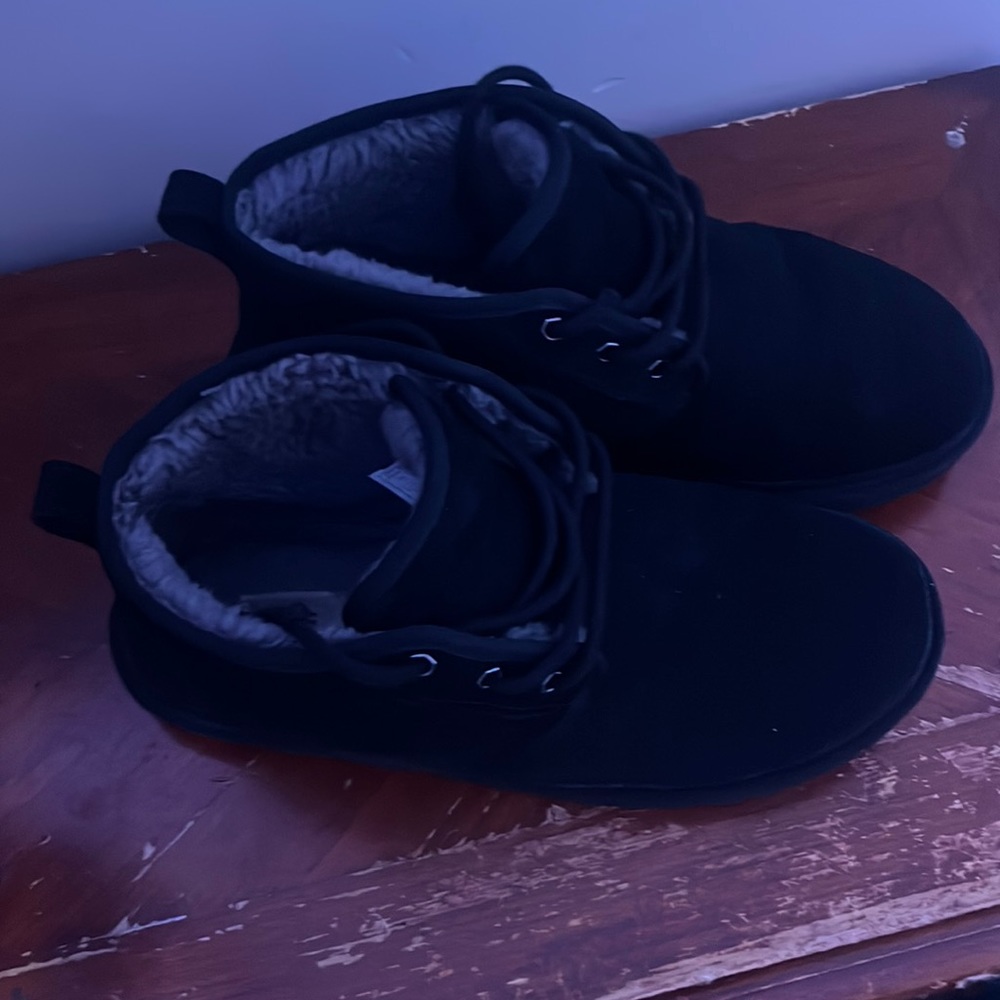 Uggs Black - image 1